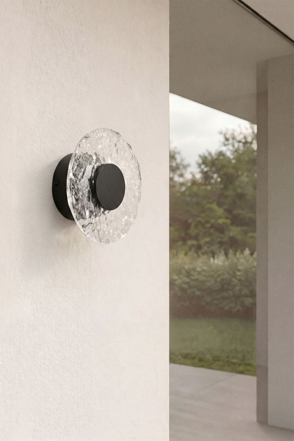 Lorenzo Ø20 cm LED wall sconce in glass and iron, gallery image 1