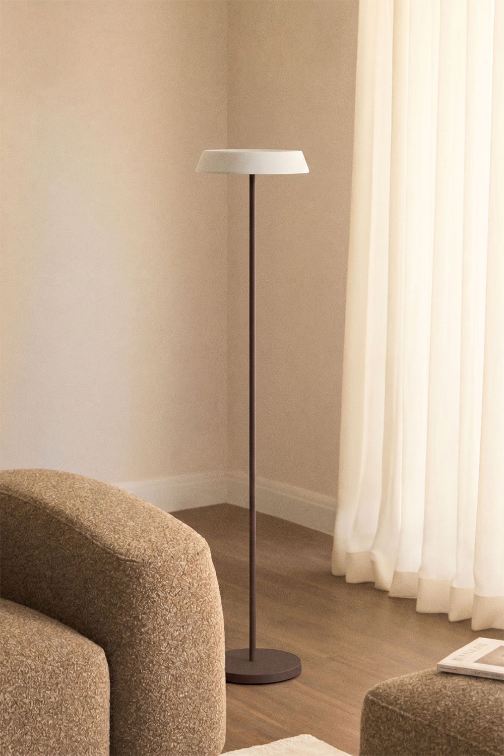 Ulenia wireless LED solar floor lamp in polyethylene and iron, gallery image 1