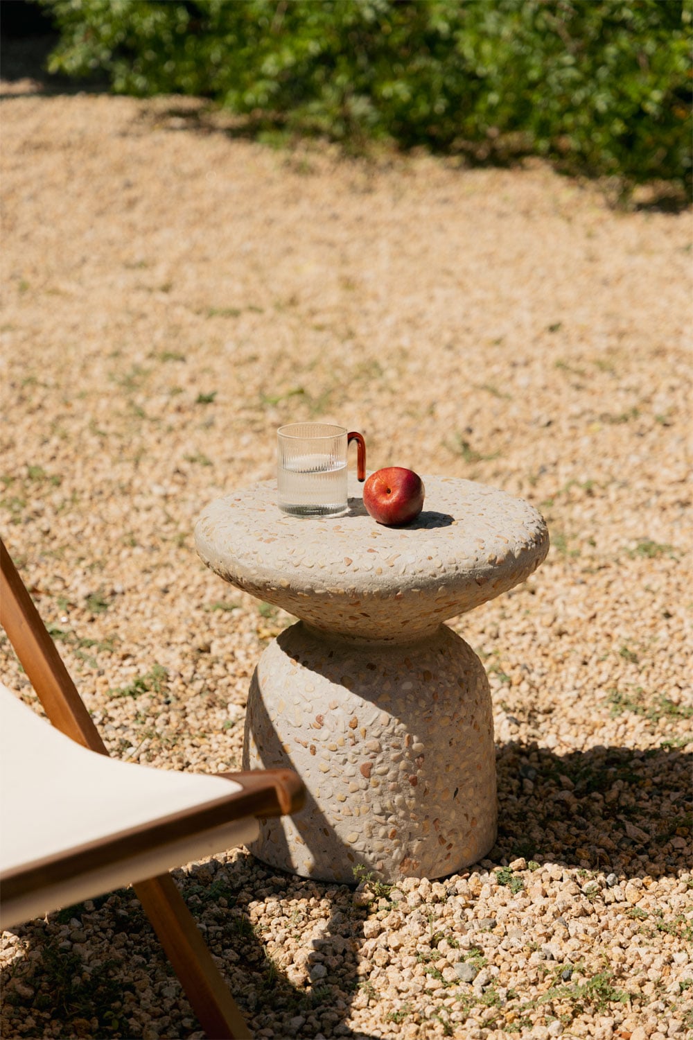 Round Ø40 cm cement Zanira garden side table, gallery image 1