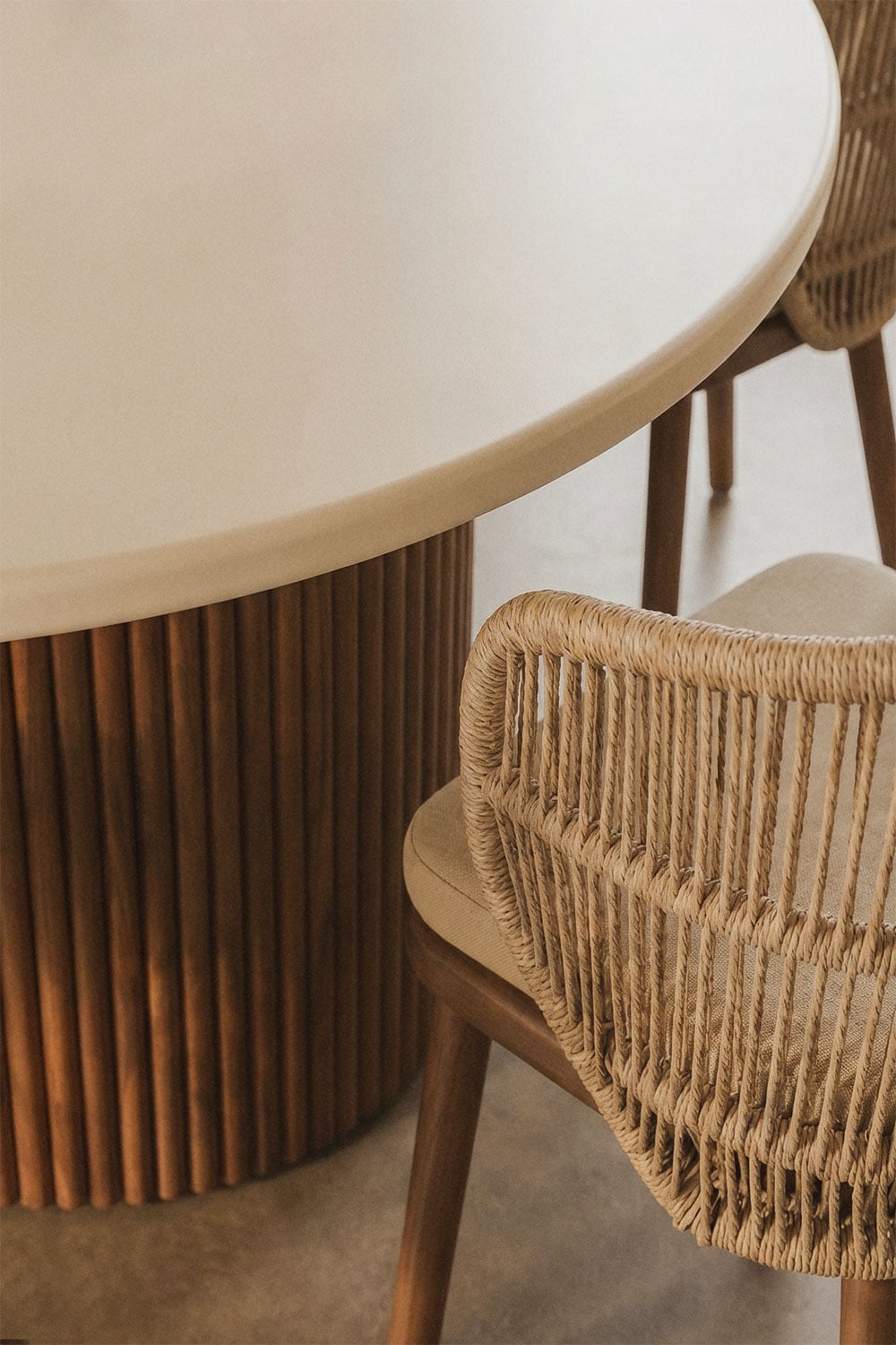 Sirvon round dining table in cement and acacia wood, gallery image 2