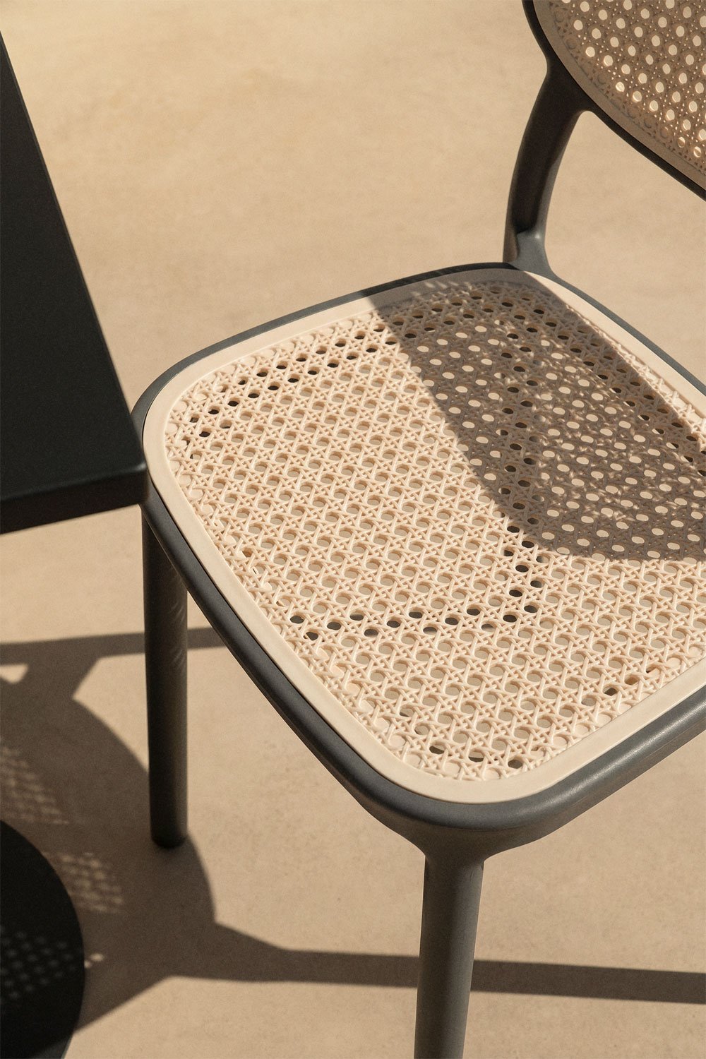 Stackable garden chair in polypropylene Omara, gallery image 2