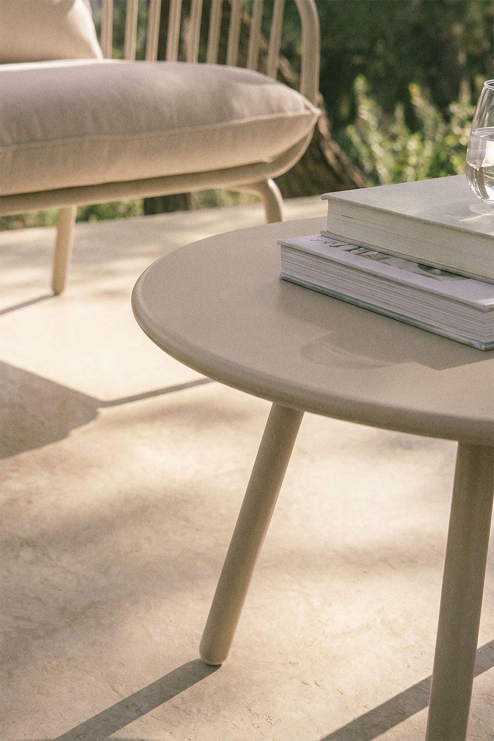 Set of 2 Aradina steel garden side tables, gallery image 2