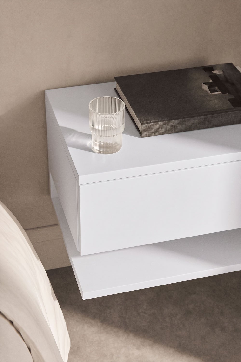 Pack of 2 floating nightstands 40x30 cm with drawer Griviza, gallery image 2