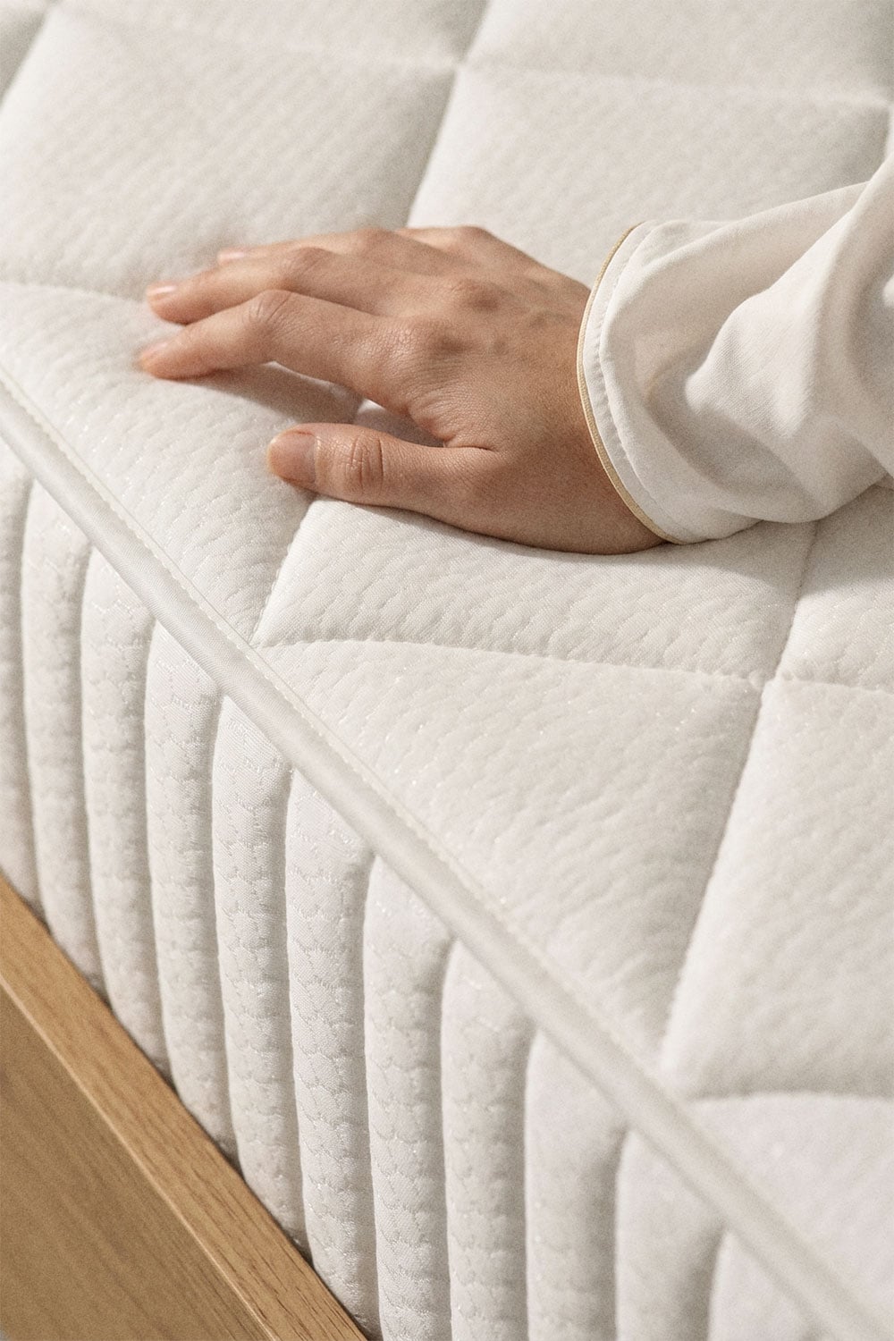 Araneiz pocket spring mattress, gallery image 2