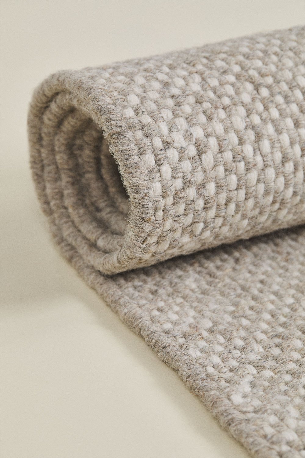Rectangular wool rug Jultriz, gallery image 2