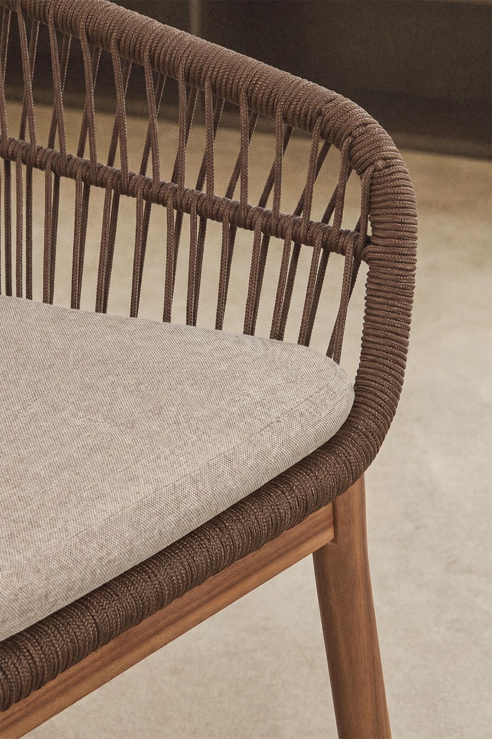 Karvia dining chair with armrests in acacia wood and braided rope, gallery image 2
