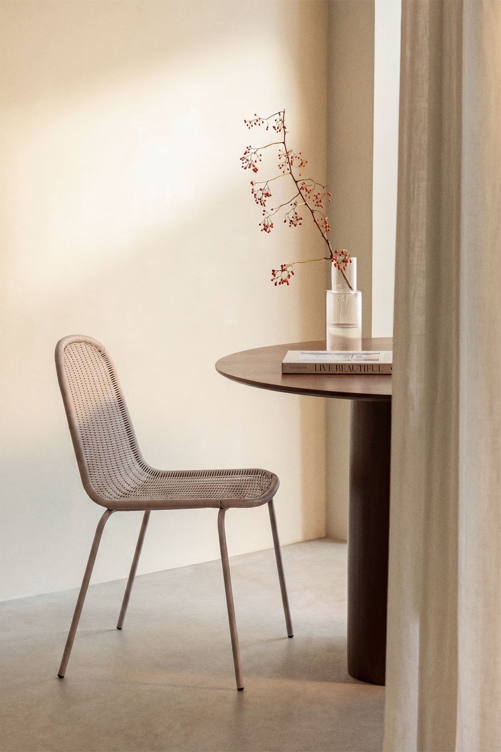 Stackable dining chair in synthetic rattan Reiven, gallery image 1