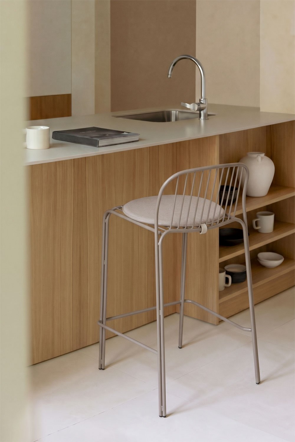 Anerina steel bar stool, gallery image 1