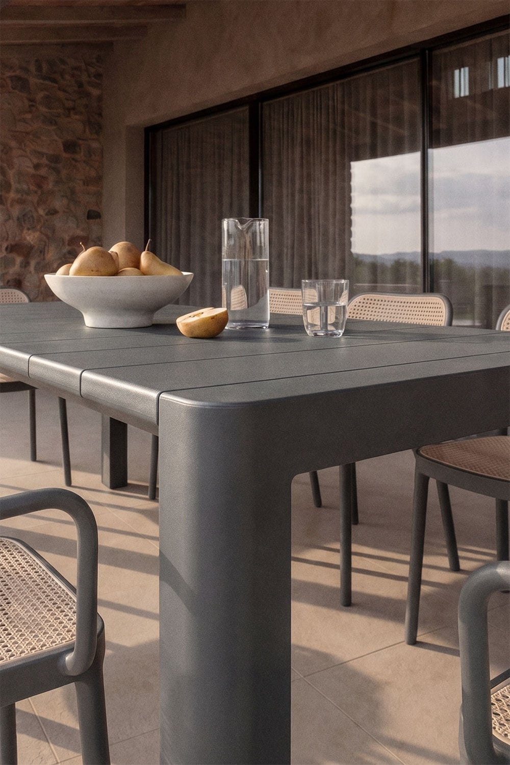 Rectangular table set 220x100 cm Arnadine and 8 stackable garden chairs with armrests in Omara polypropylene, gallery image 2