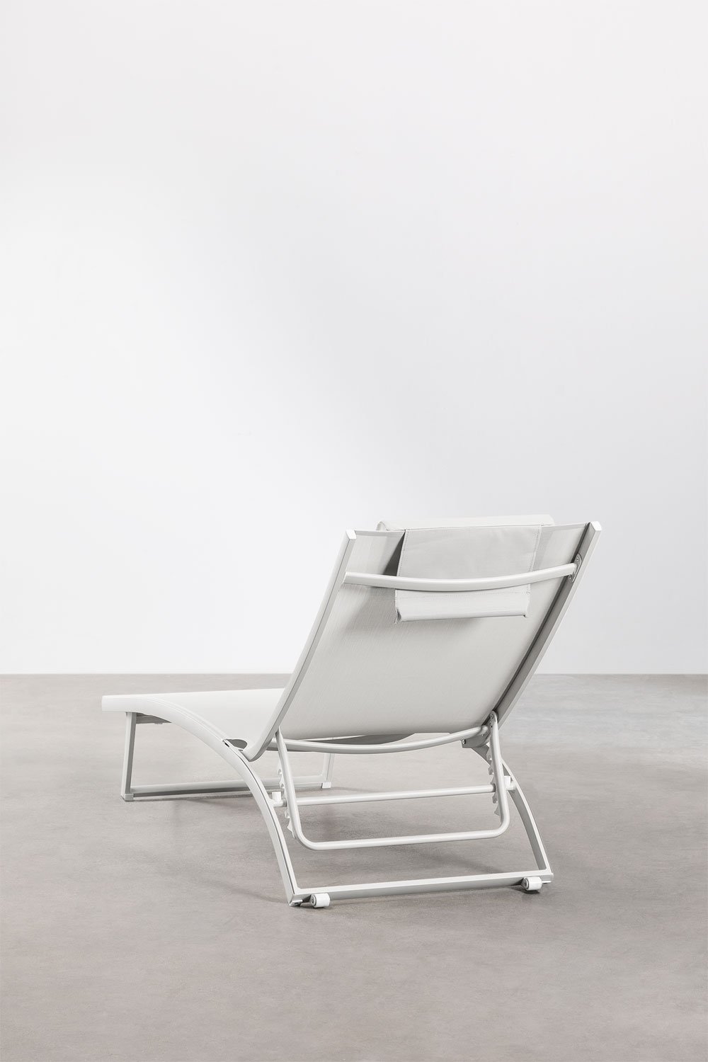 Reclining aluminum sun lounger with Dulem cushion, gallery image 4
