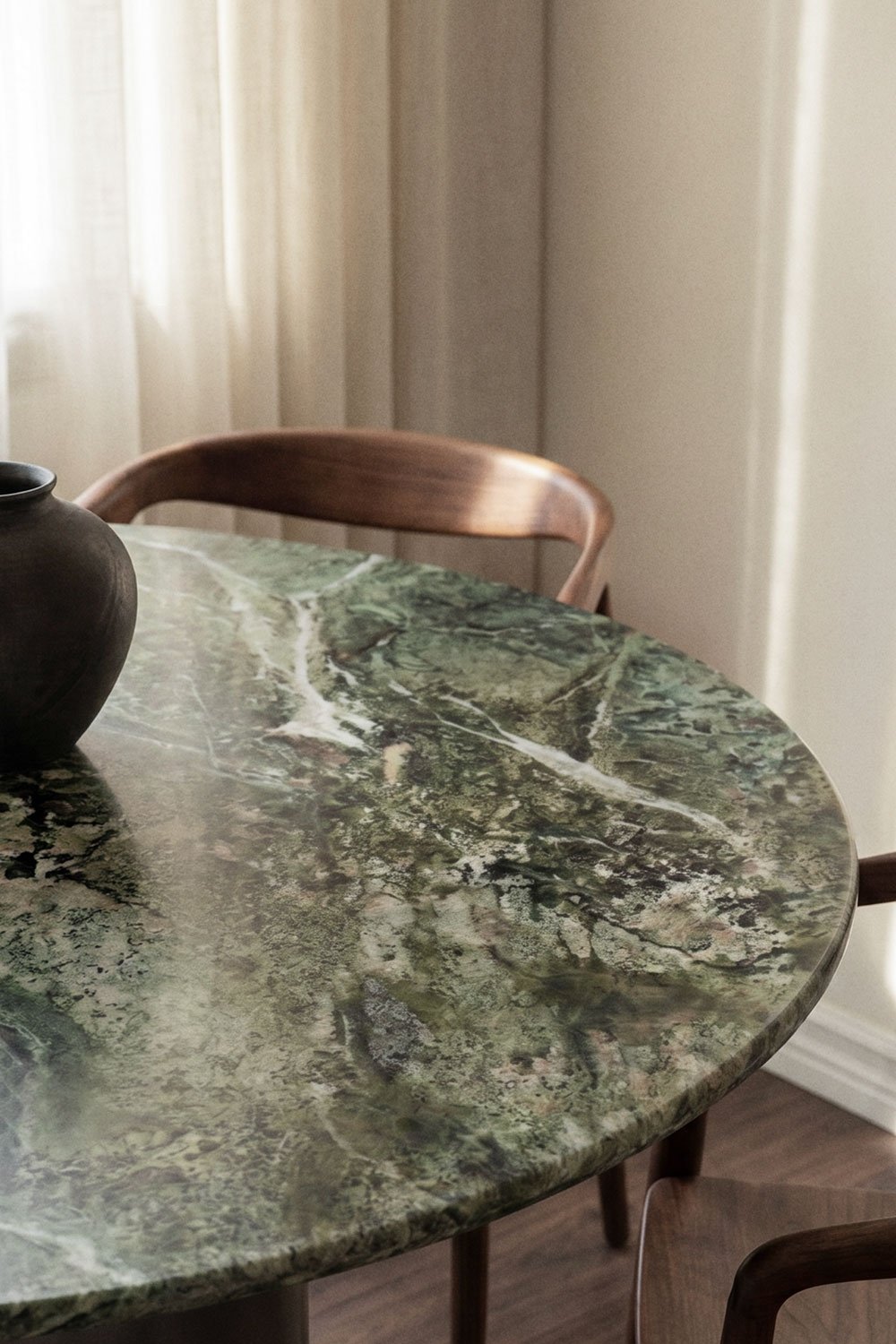 Round dining table Ø120 cm Luceida, gallery image 2