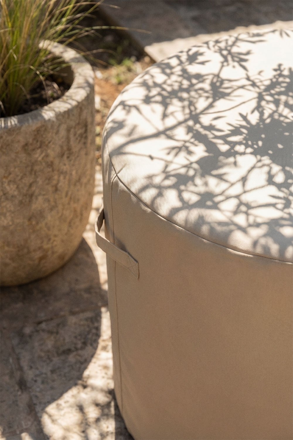 Otley round garden table protective cover, gallery image 2