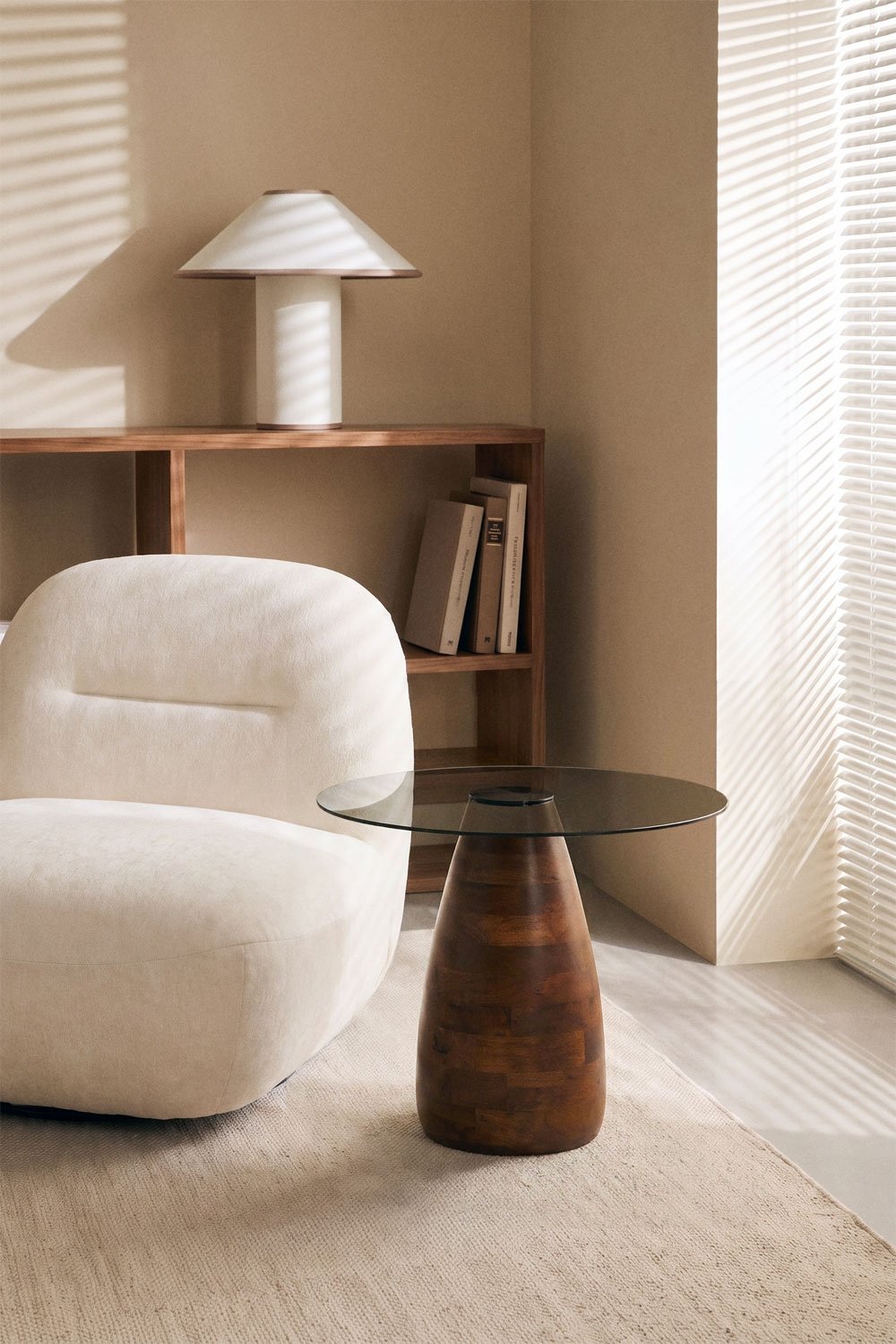 Mariana round side table Ø50 cm in tempered glass, gallery image 1
