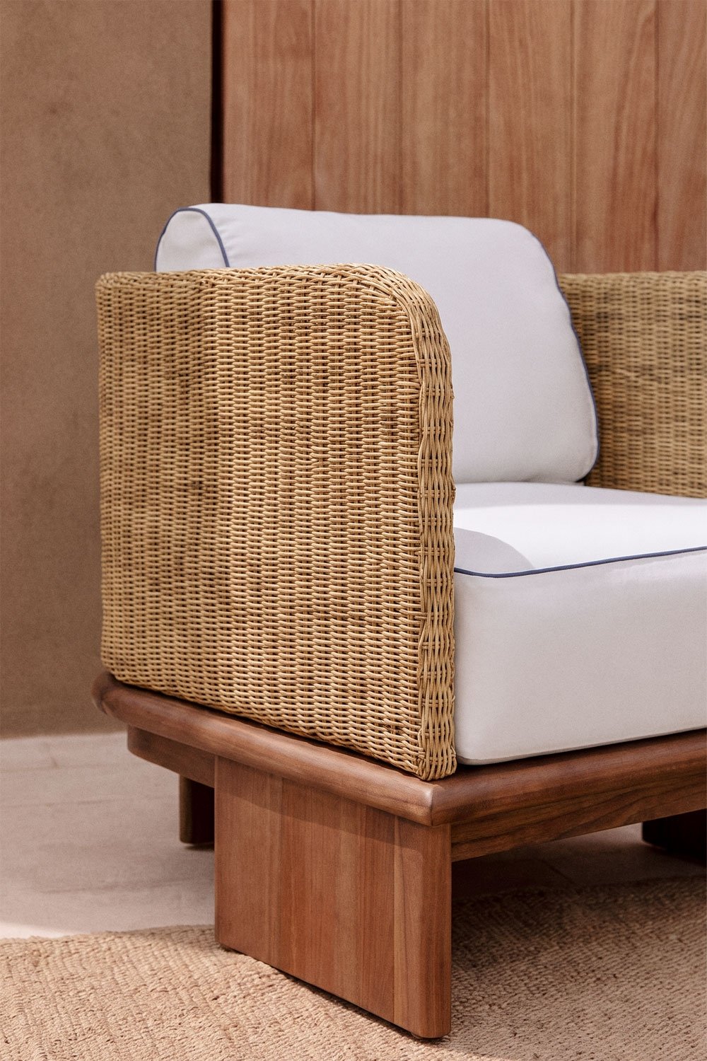 Famara garden set with 2 armchairs and 70x70 cm square coffee table in rattan and acacia wood, gallery image 2