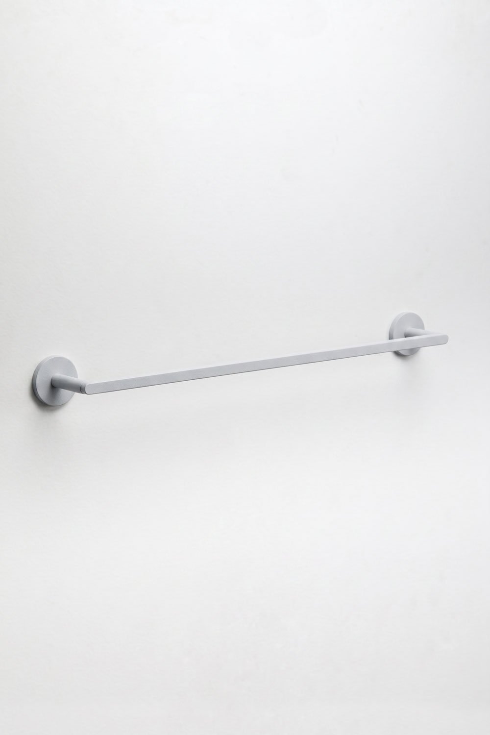 Adhesive wall-mounted towel rail with 60 cm bar for bathroom in white stainless steel Caldrumi, gallery image 3