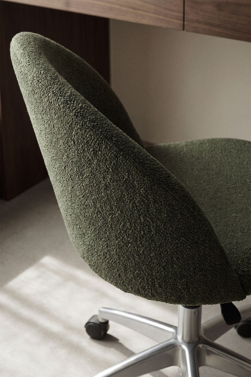 Kana upholstered office chair with wheels, gallery image 2