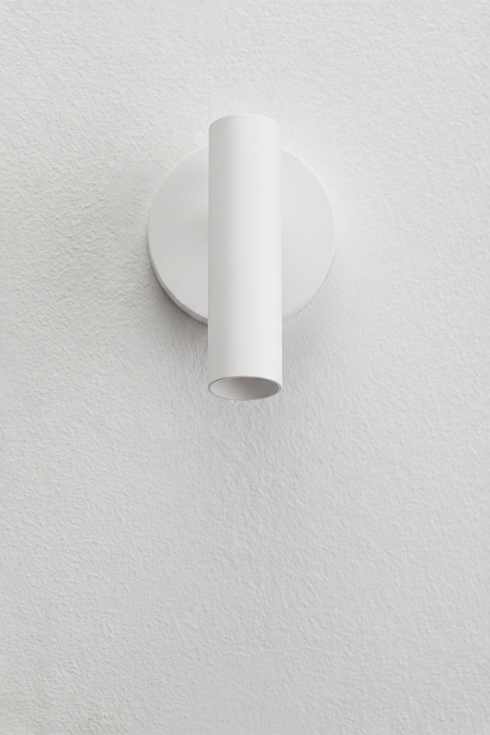 Keyne adjustable aluminum LED wall light, gallery image 5