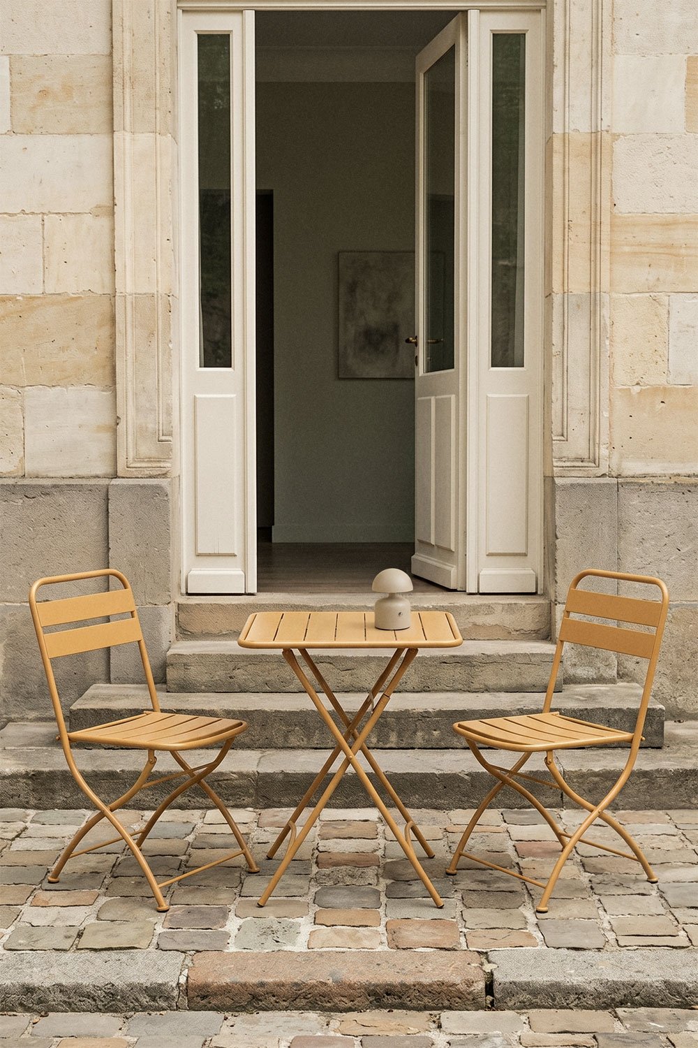 Square 60x60 cm table set with 2 folding garden chairs in steel Janti, gallery image 1