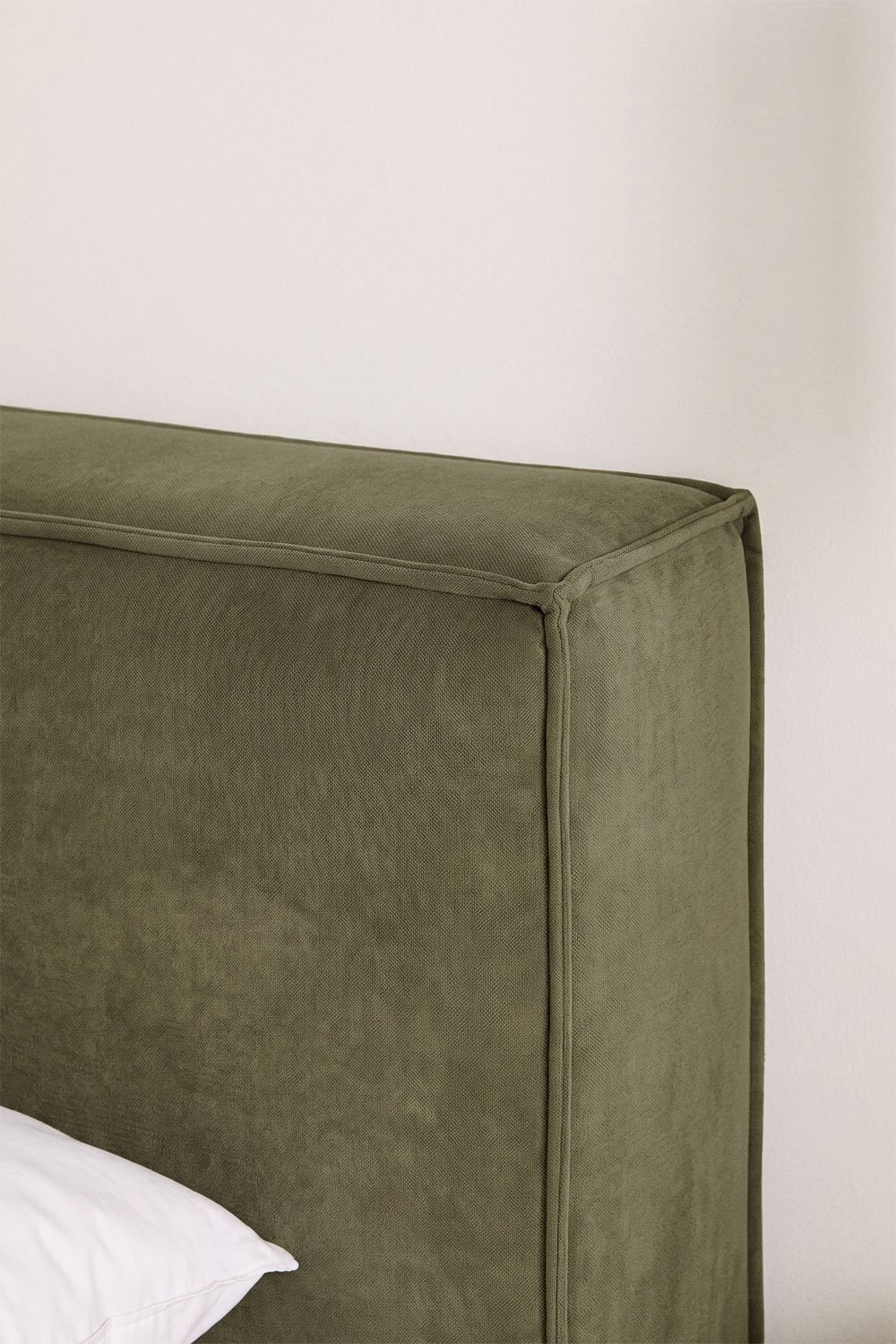 Bed with upholstered lift-up storage base Lunari, gallery image 2