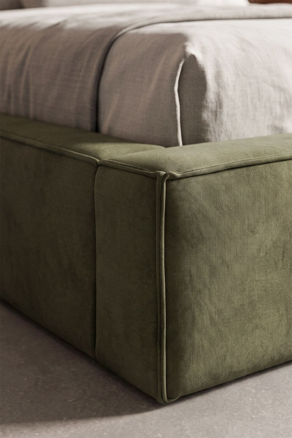 Bed with upholstered lift-up storage base Lunari, gallery image 2