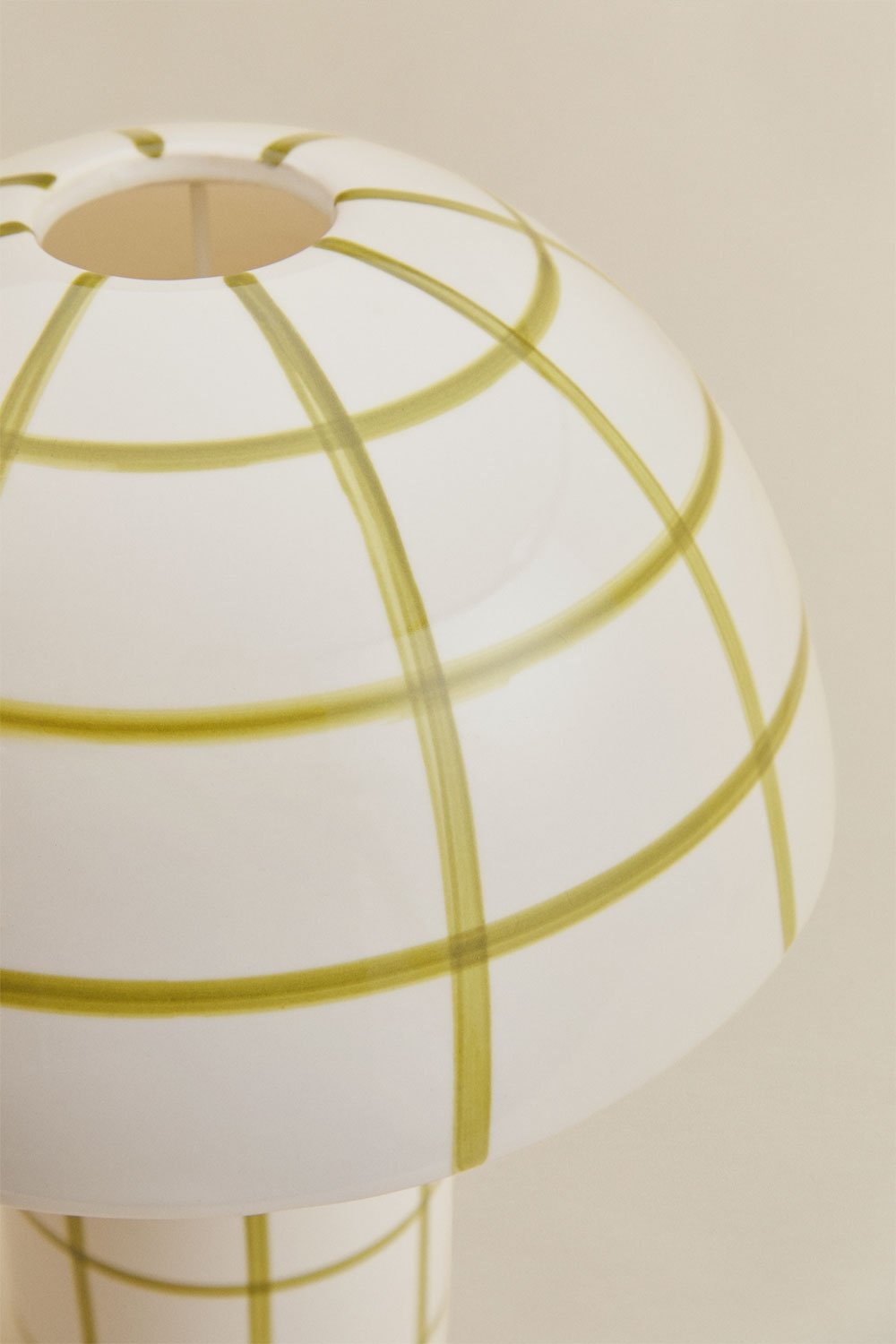 Kisvea ceramic table lamp, gallery image 5
