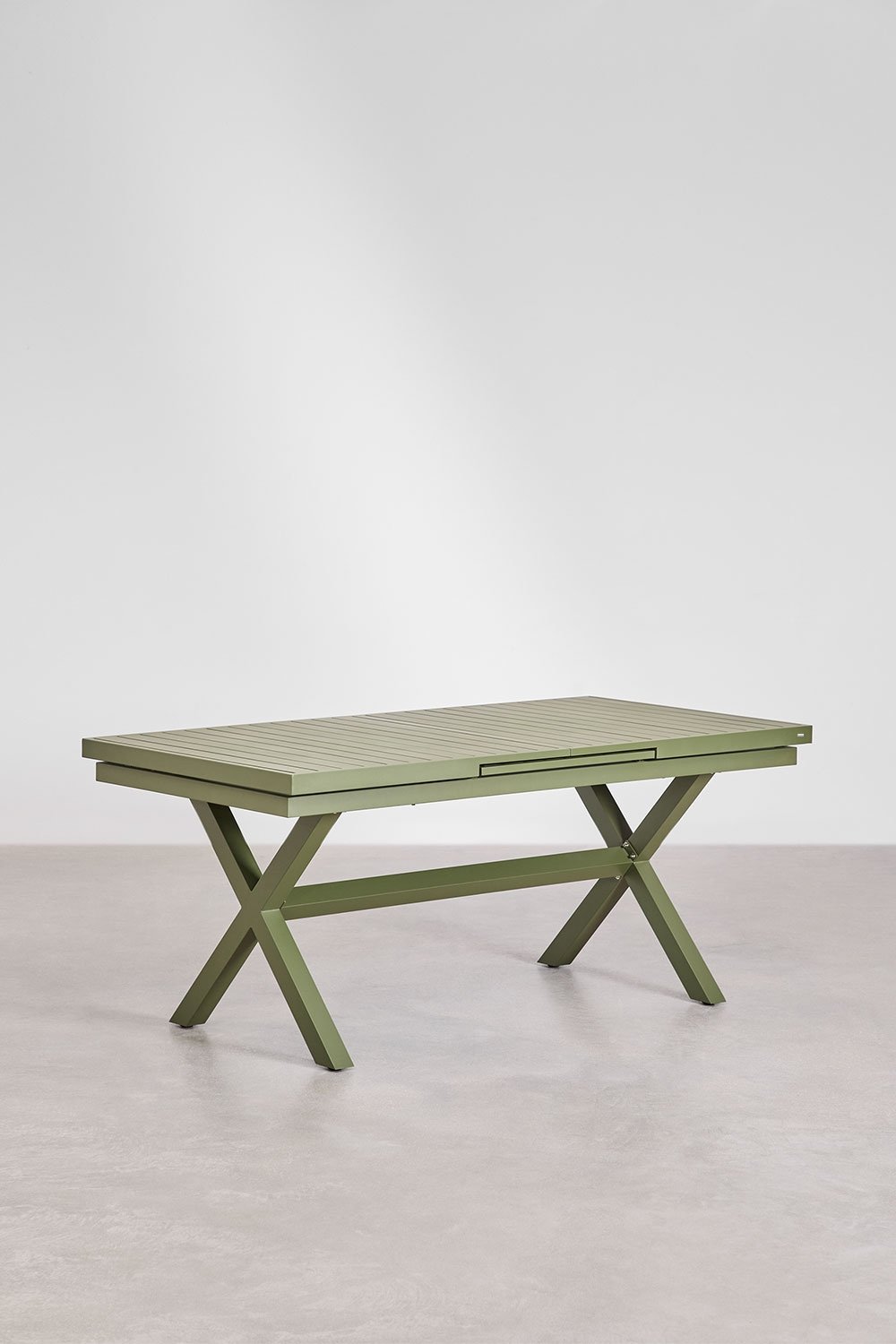 Rectangular extendable dining table in aluminum Karena, gallery image 1