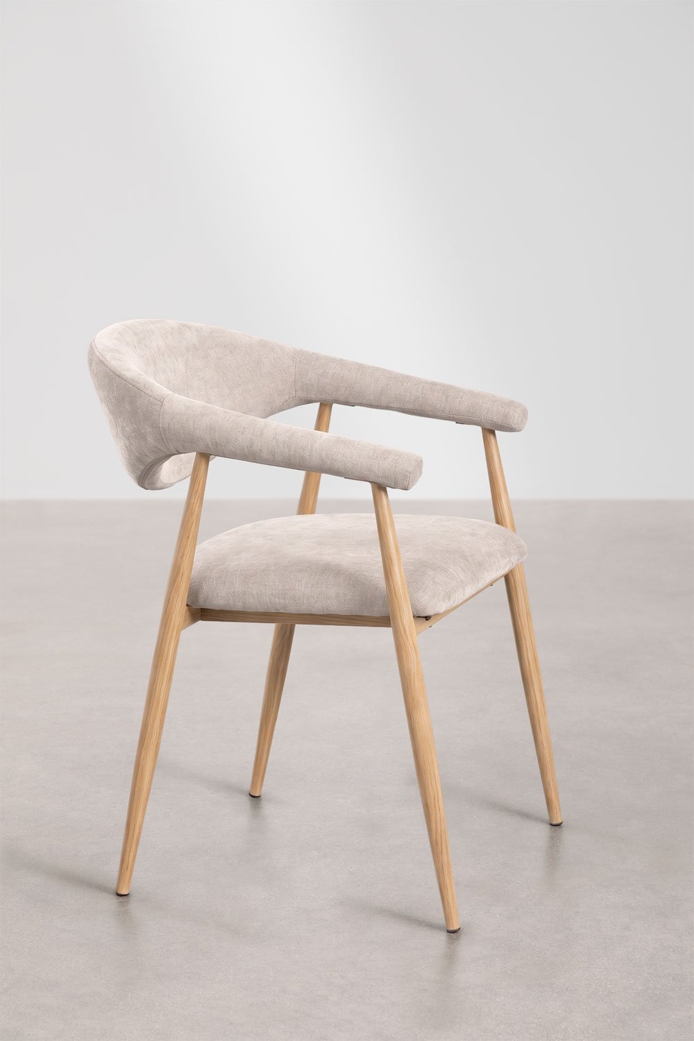 Dining chair with armrests upholstered in Nervoxi fabric, gallery image 4
