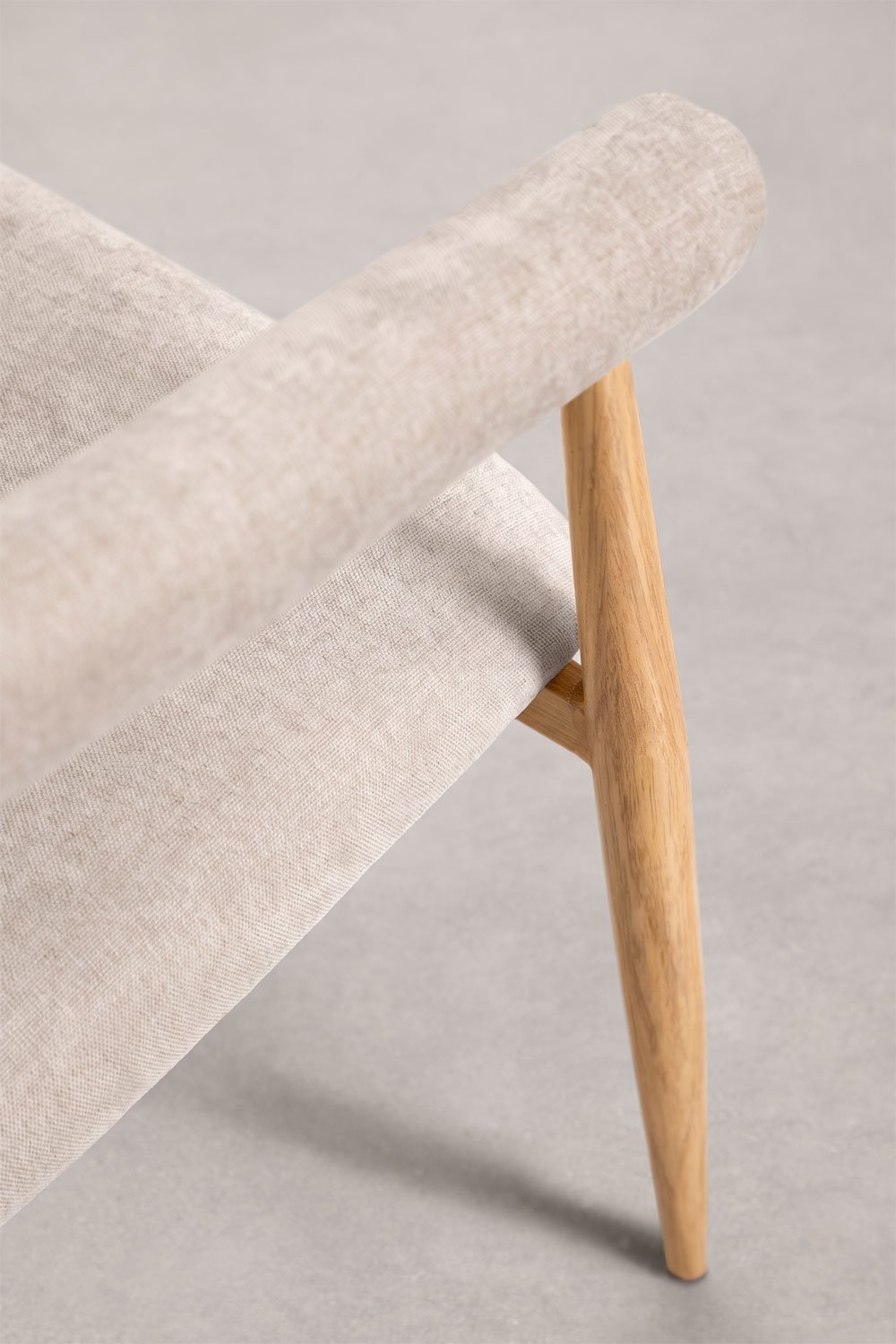 Dining chair with armrests upholstered in Nervoxi fabric, gallery image 7