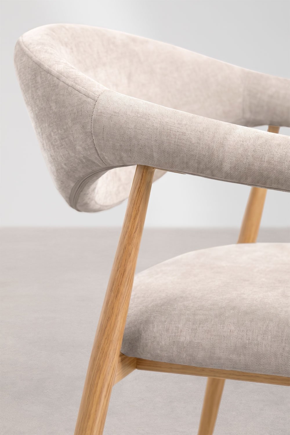 Dining chair with armrests upholstered in Nervoxi fabric, gallery image 6