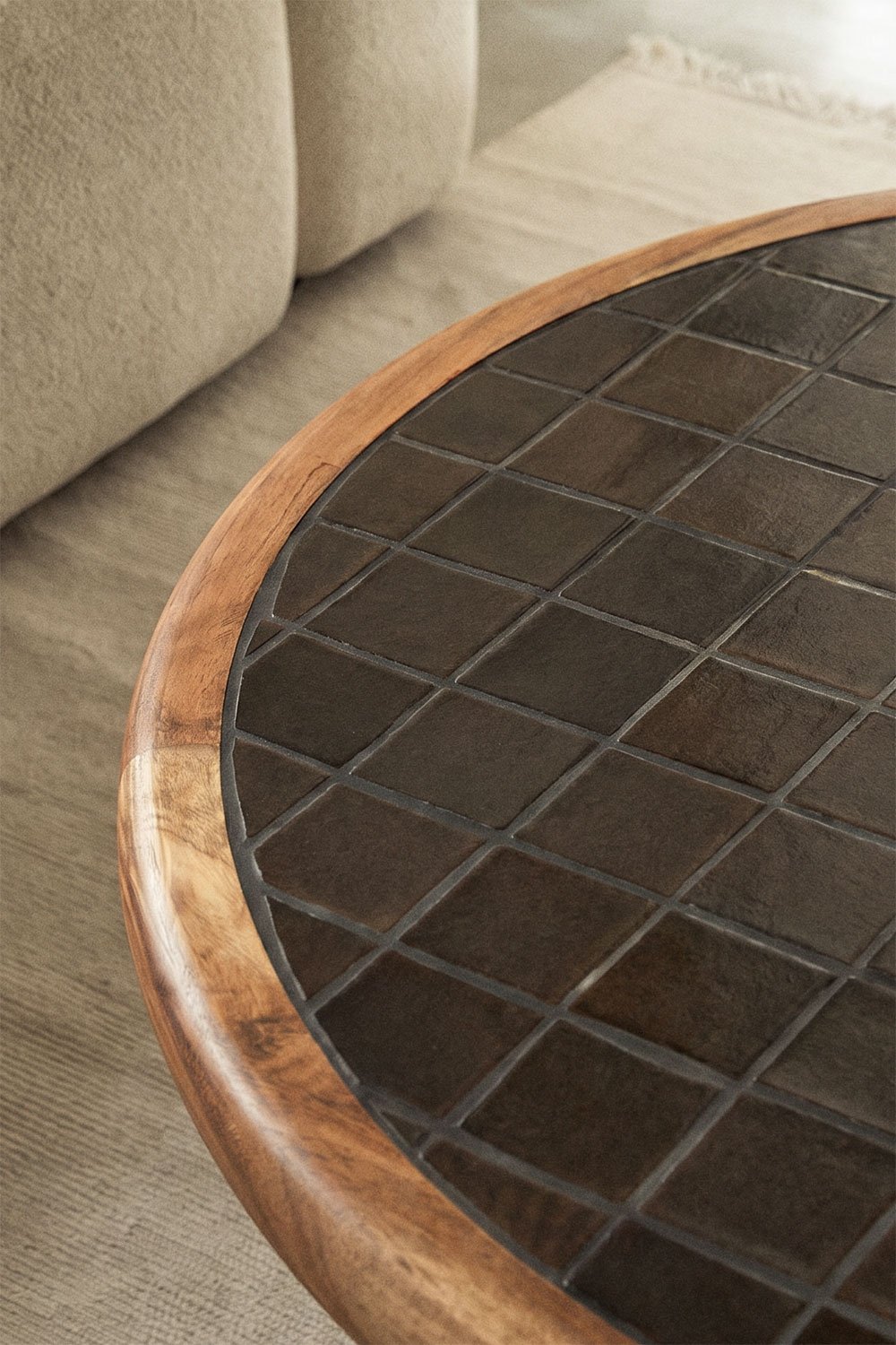 Round coffee table Ø80 cm in tiles and acacia wood Aitana, gallery image 2