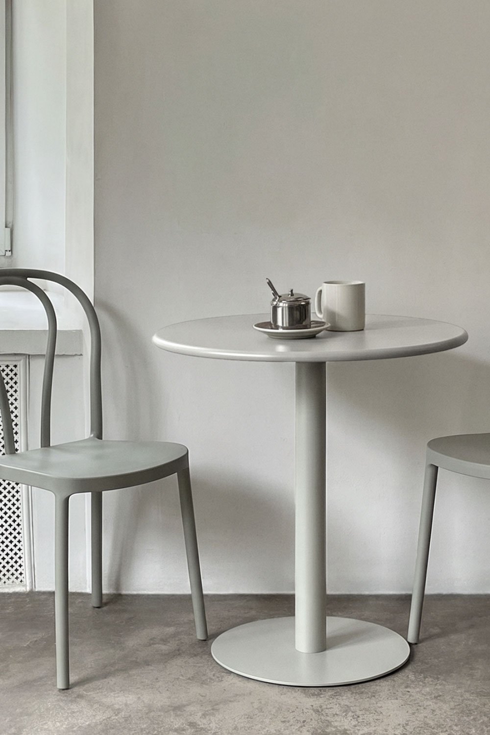 Mizzi round kitchen table Ø70 cm in iron, gallery image 1