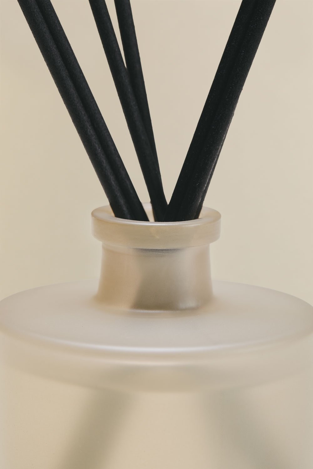 Pure Linen 100 ml Reed Diffuser in Glass, gallery image 5