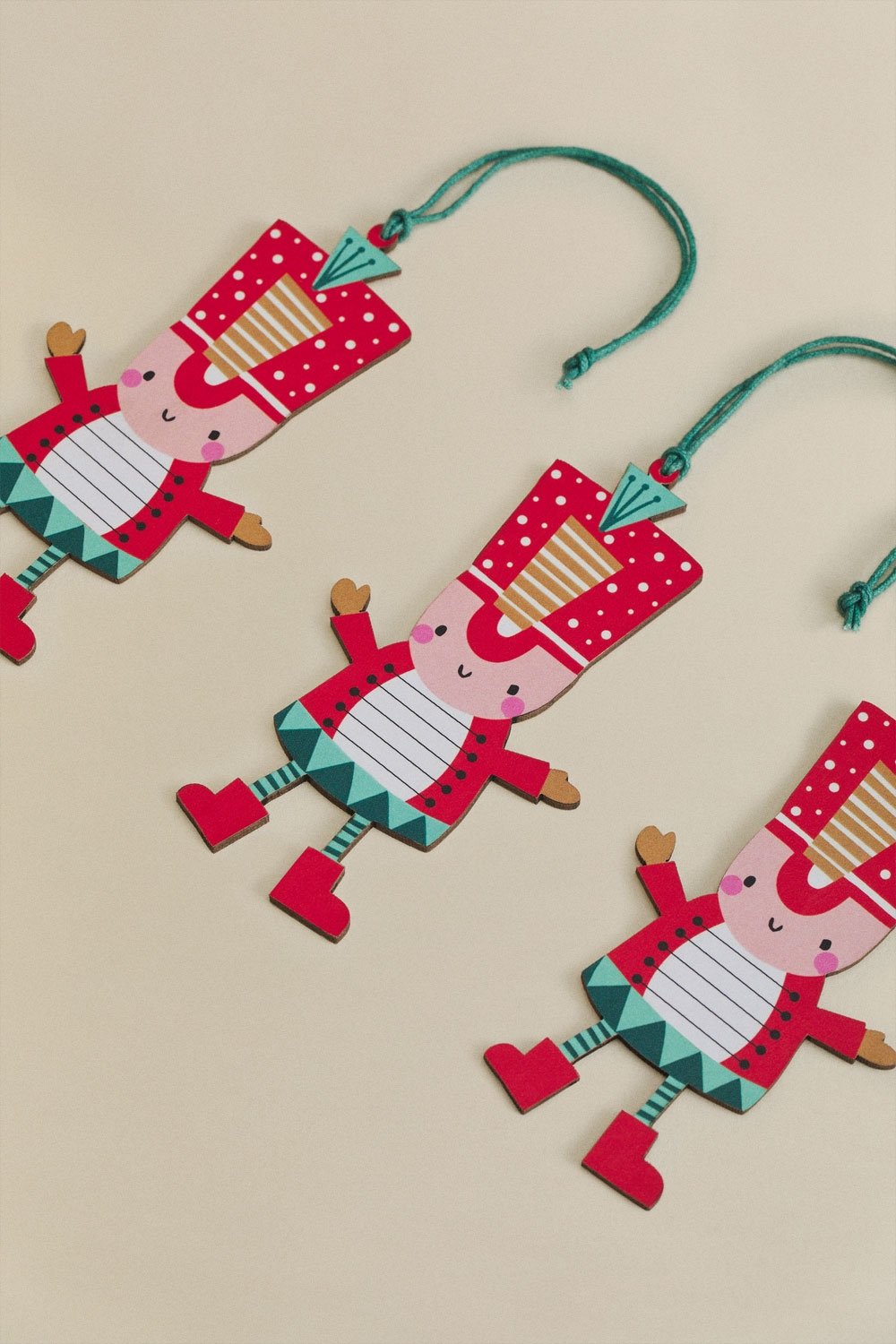 Pack of 3 MDF Vaufel Christmas ornaments, gallery image 4