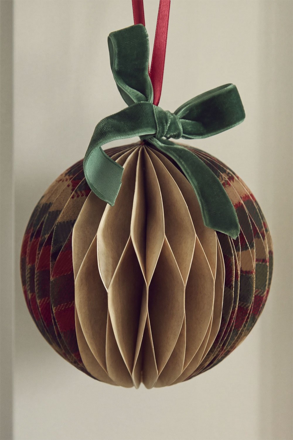 Pack of 3 Christmas decorations in Luvia paper, gallery image 2