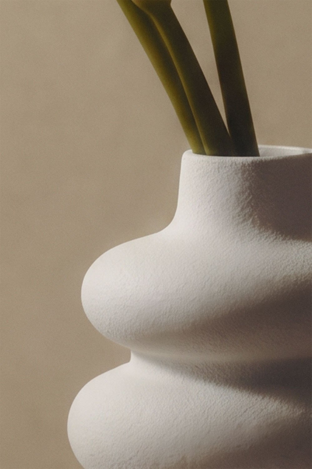 Lorik ceramic vase, gallery image 2
