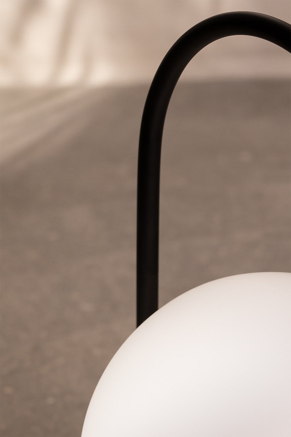 Balum wireless LED outdoor table lamp, gallery image 3