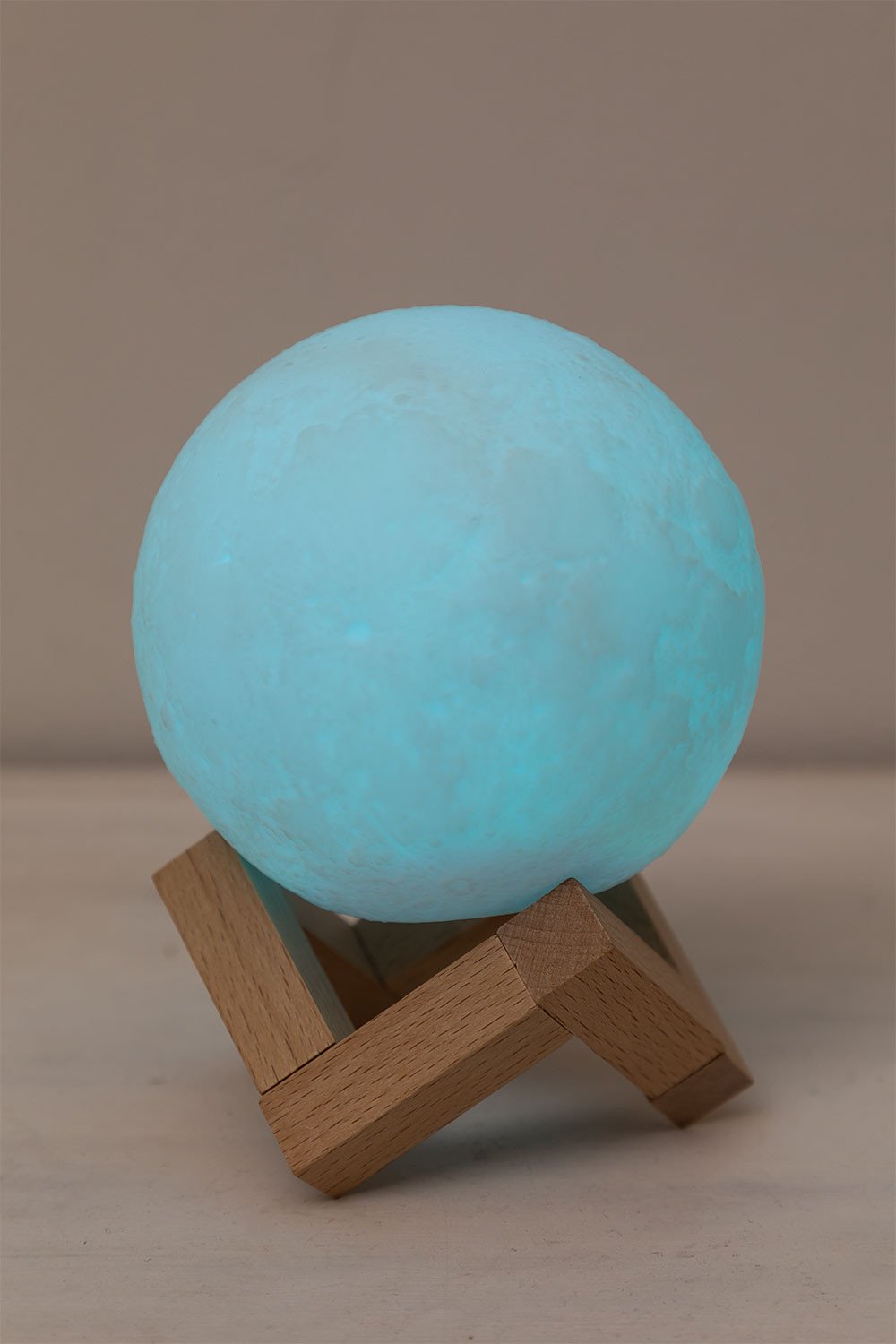 Wireless LED wooden table lamp Moon Kids, gallery image 6