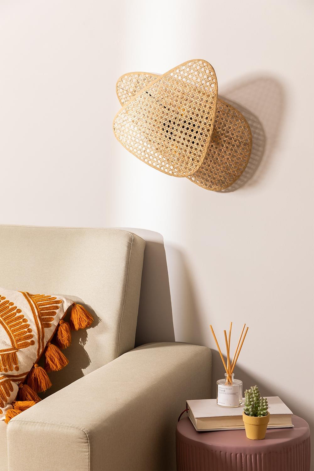 Rattan Wall Sconce Ruly , gallery image 1