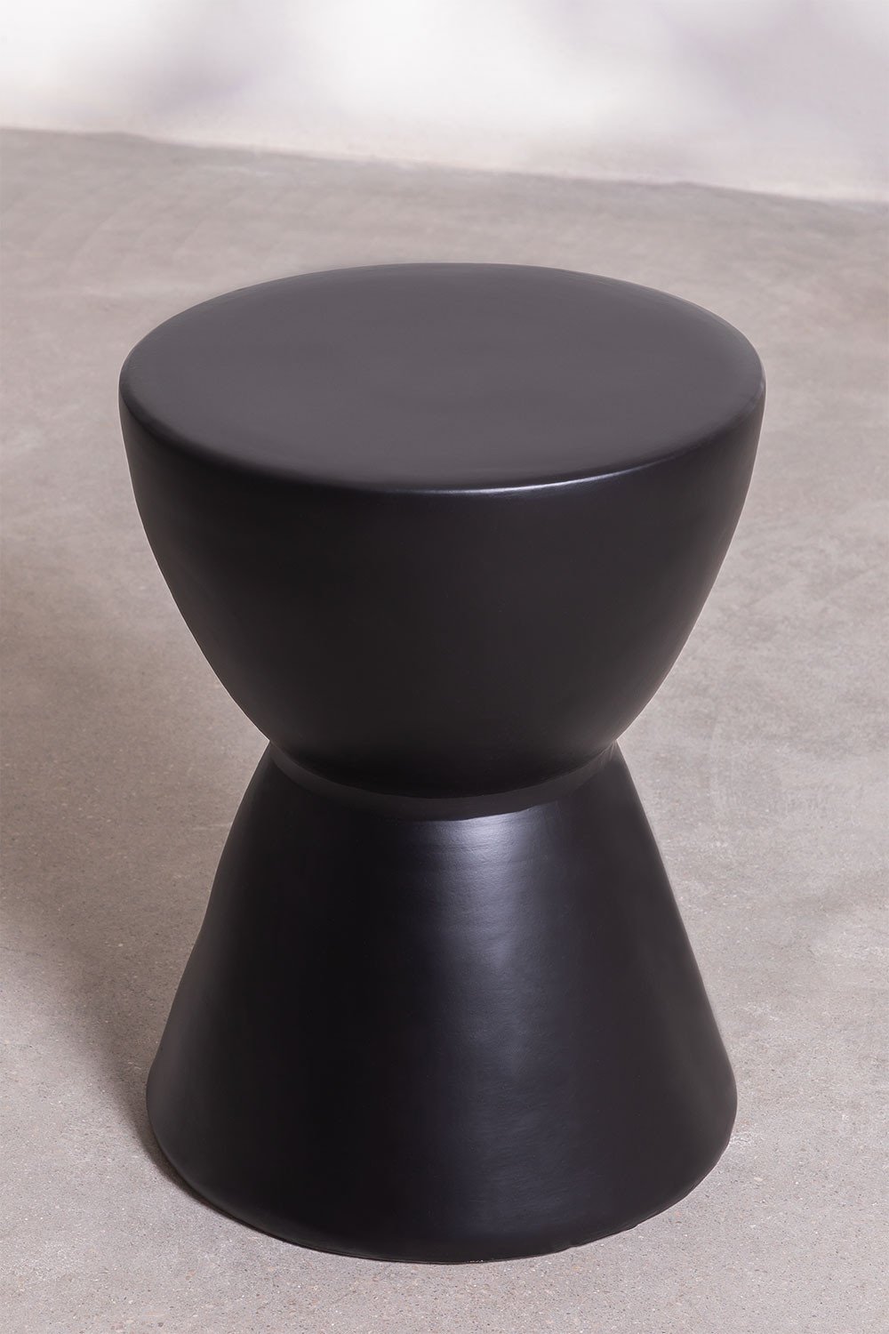 Round Tao Ceramic Side Table, gallery image 2