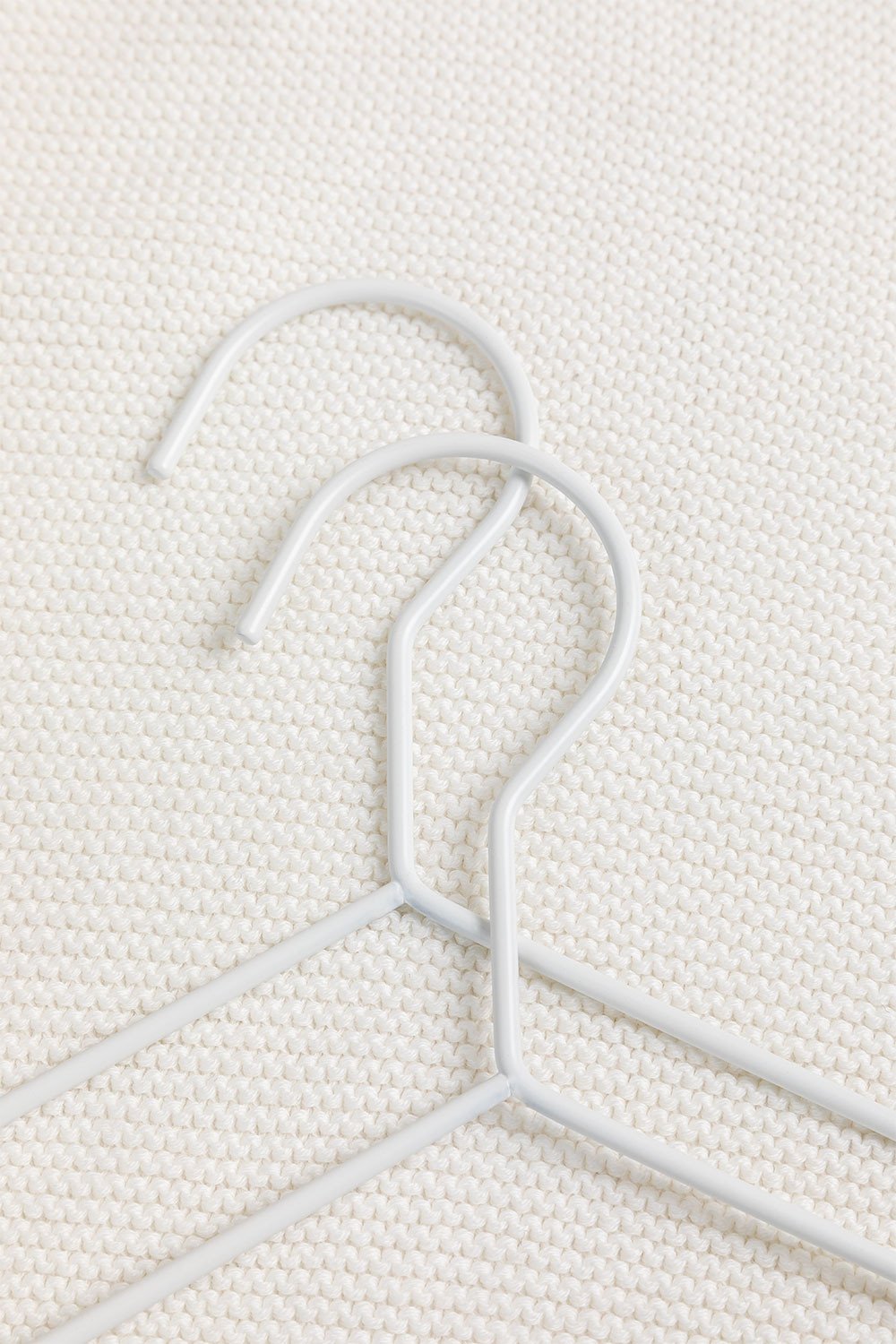 Set of 2 Mofli Kids Hangers, gallery image 3