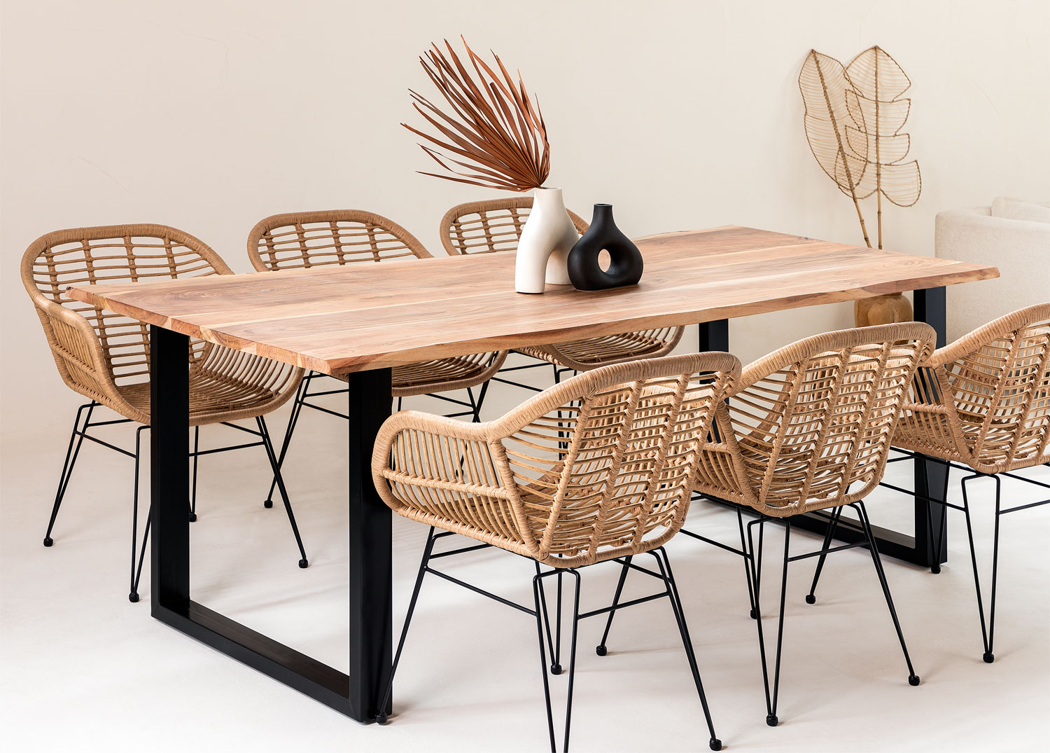 Set tavolo rettangolare in legno riciclato Sami (210x100 cm) e 6 sedie da  pranzo in rattan sintetico Zole - SKLUM