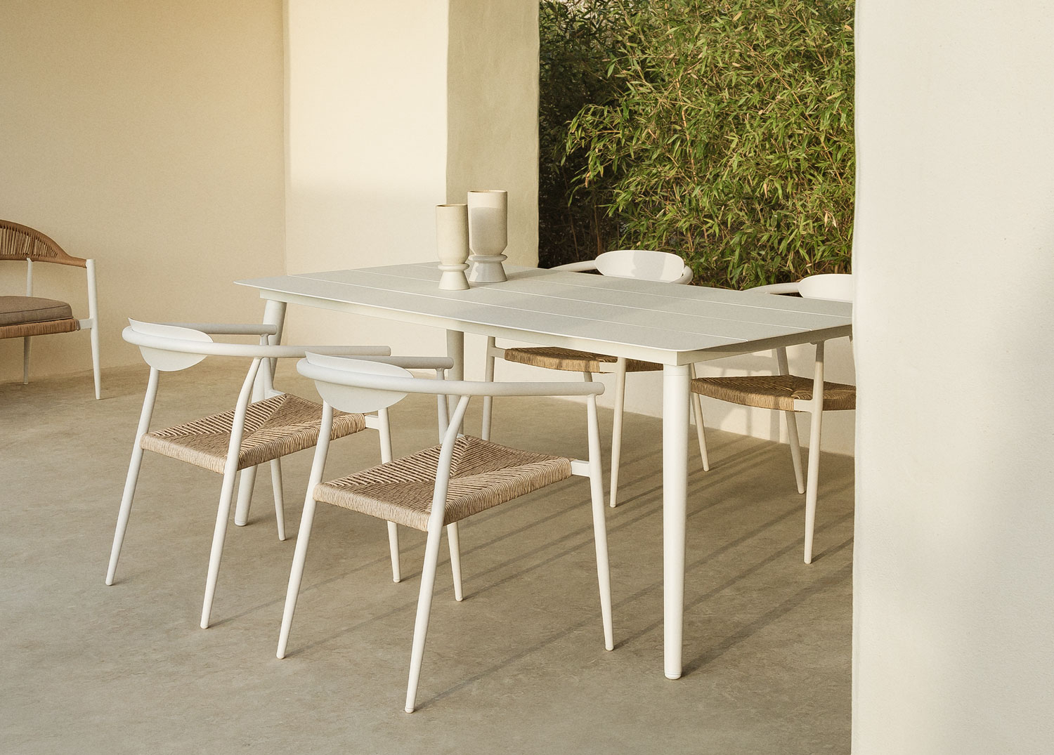 Set tavolo e sedie da giardino