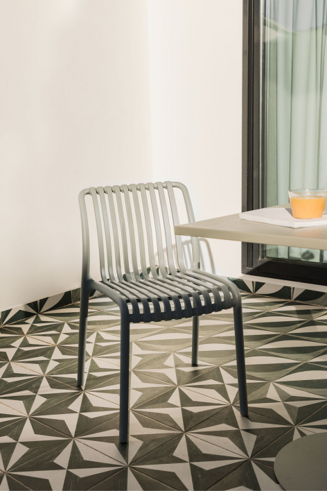 Sedia da giardino impilabile Wendell in polipropilene