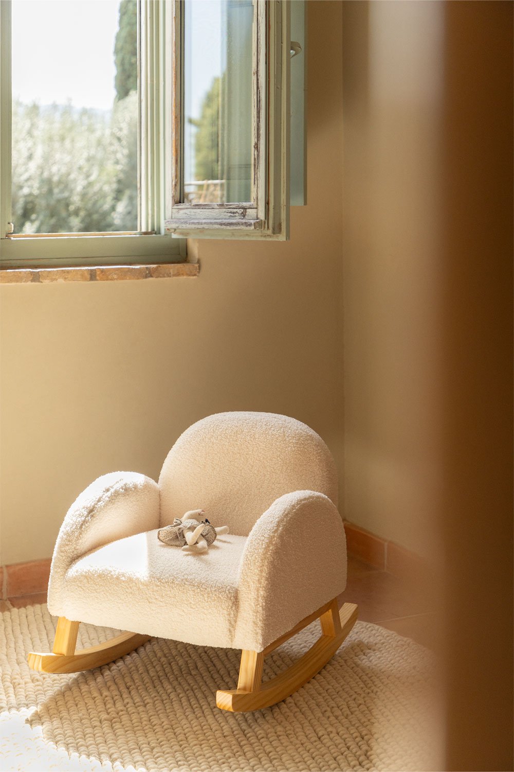 Sedia a dondolo in pelle di pecora Gigis Kids SKLUM