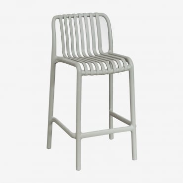Confezione Da 2 Sgabelli Da Giardino Impilabili In Polipropilene Wendell Verde Kaki & ↑65 Cm - Sklum