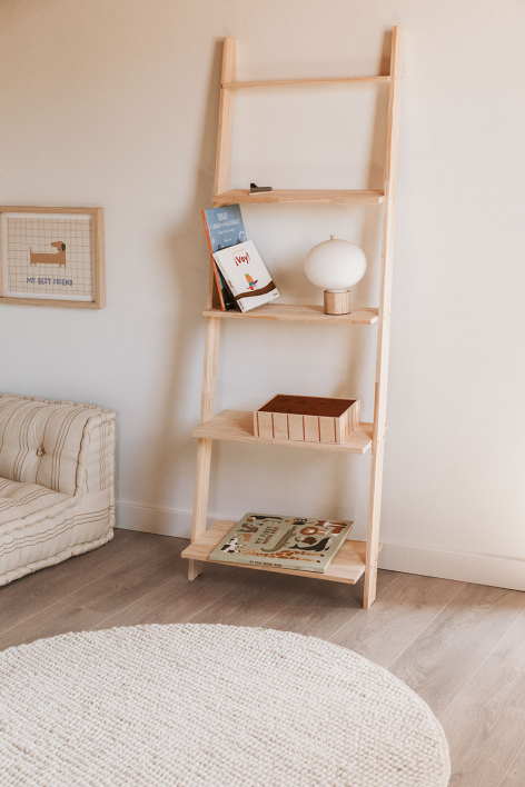 Scaffale in legno Korvil