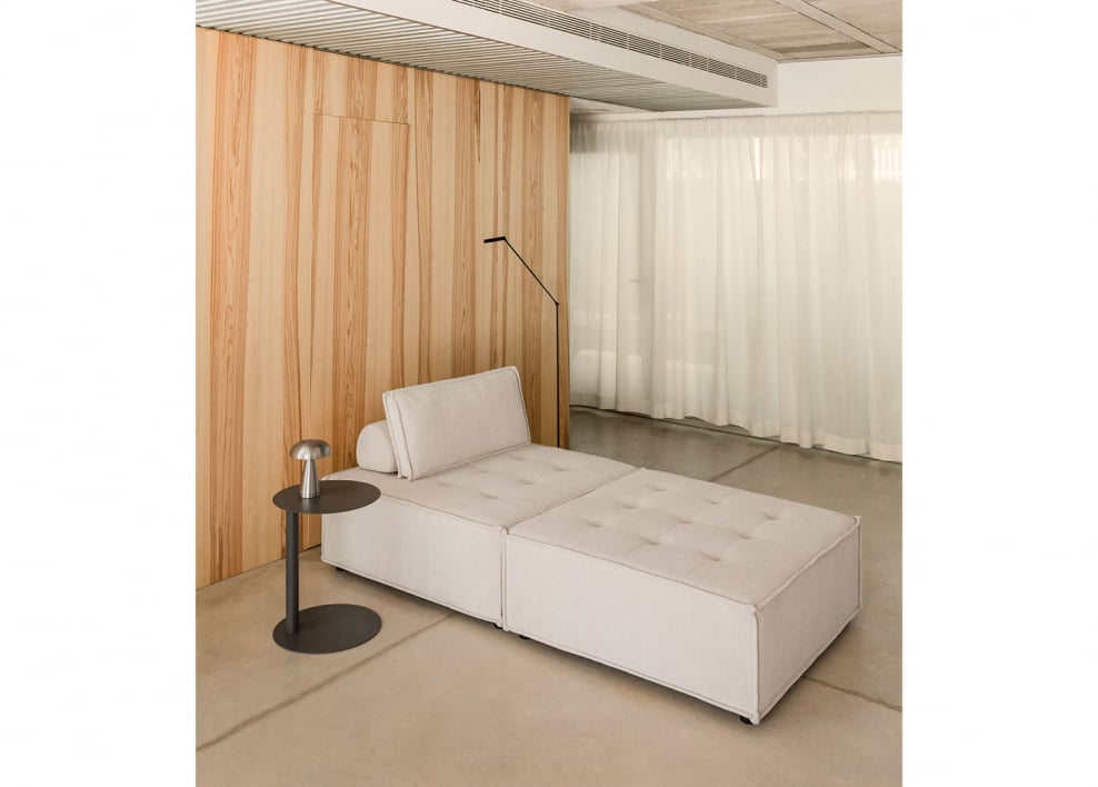 Set soggiorno con poltrona e pouf in tessuto Vermont