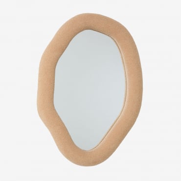 Specchio Da Parete 70x100 Cm In Tessuto Bouclé Ceniro Ciniglia Marrone Grano - Sklum
