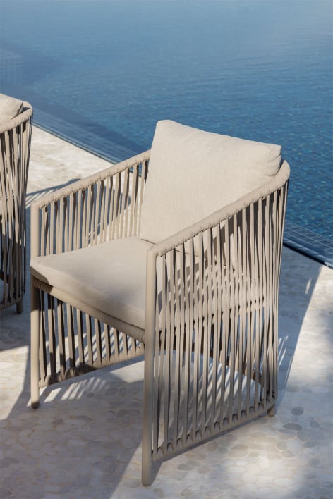 Sedia da giardino Sophie con braccioli in alluminio e corda intrecciata