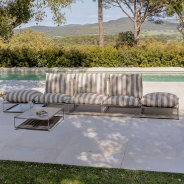 Set Da Giardino Con Divano Modulare A 3 Pezzi, Tavolino Laterale E 2 Pouf Convertibili Amaro Tapioca Beige - Marrone Moka - Sklum